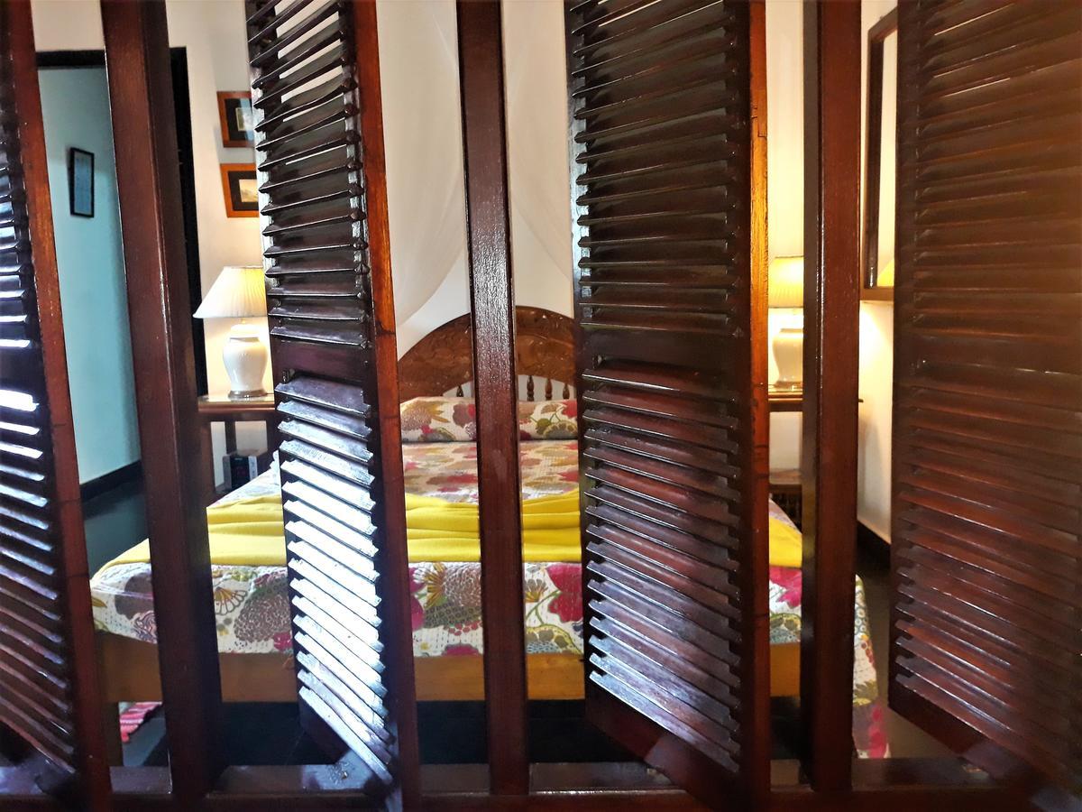 The Icebear Guesthouse Negombo Dış mekan fotoğraf
