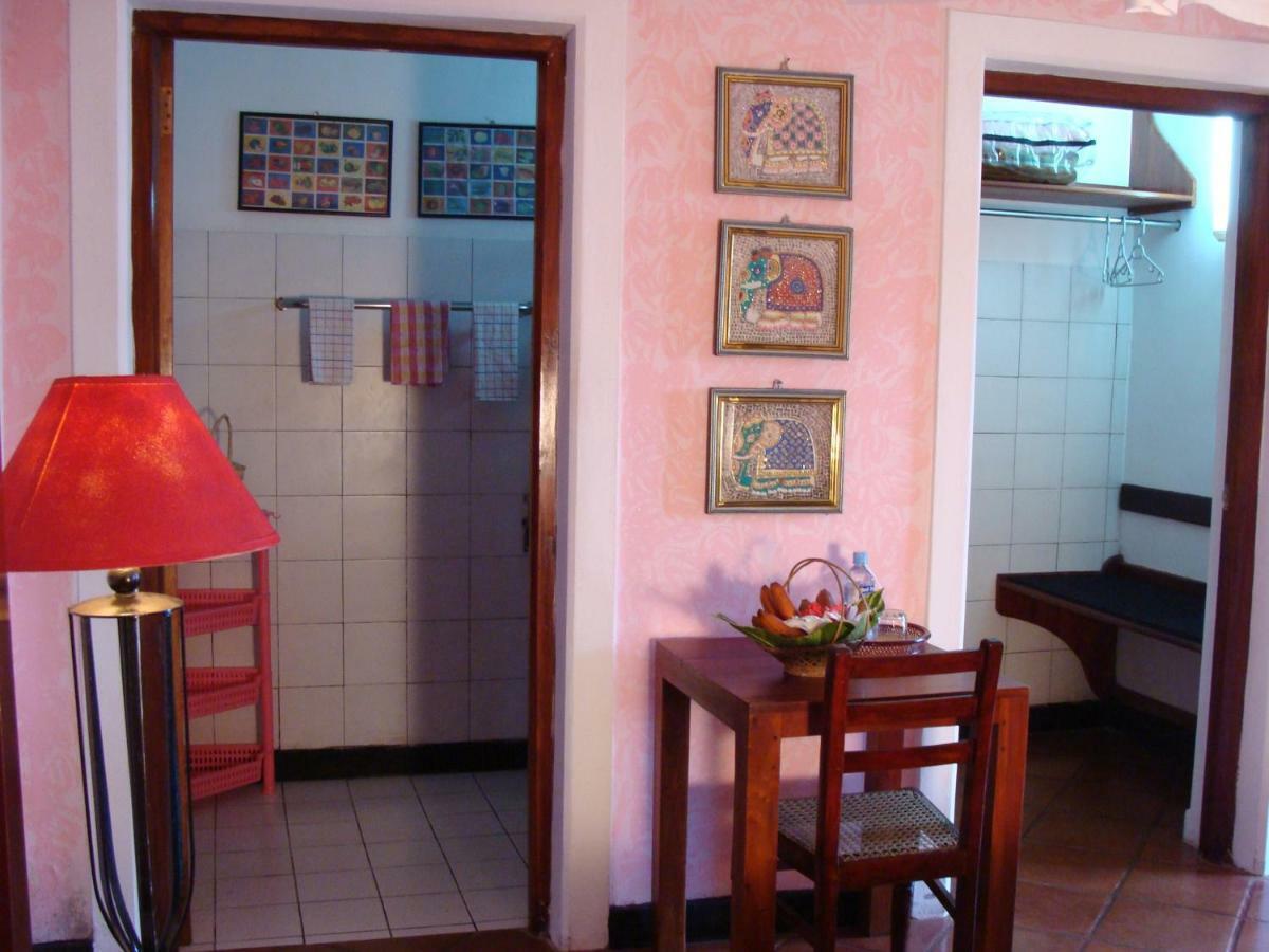 The Icebear Guesthouse Negombo Dış mekan fotoğraf